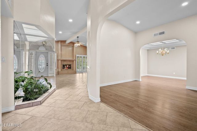 6641 GRAND RIDGE Drive, El Paso, TX 79912