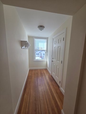 69 Mall St 2, Lynn, MA 01905