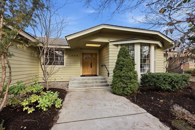 5320 W Woodview Ct, Spokane, WA 99208