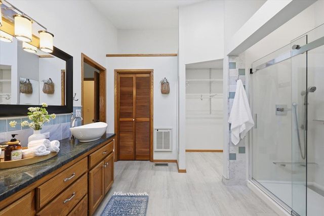 5320 W Woodview Ct, Spokane, WA 99208