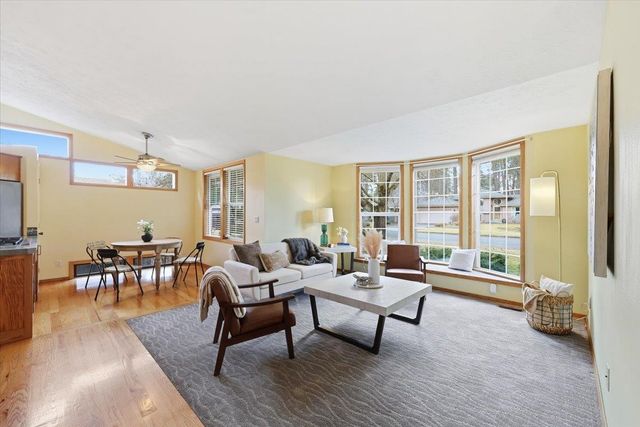 5320 W Woodview Ct, Spokane, WA 99208