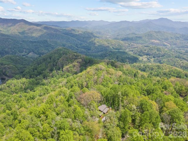 2863 Heath Peak Road, Waynesville, NC 28785
