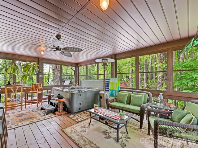 2863 Heath Peak Road, Waynesville, NC 28785