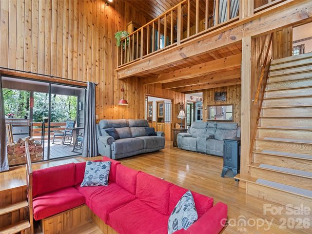 2863 Heath Peak Road, Waynesville, NC 28785