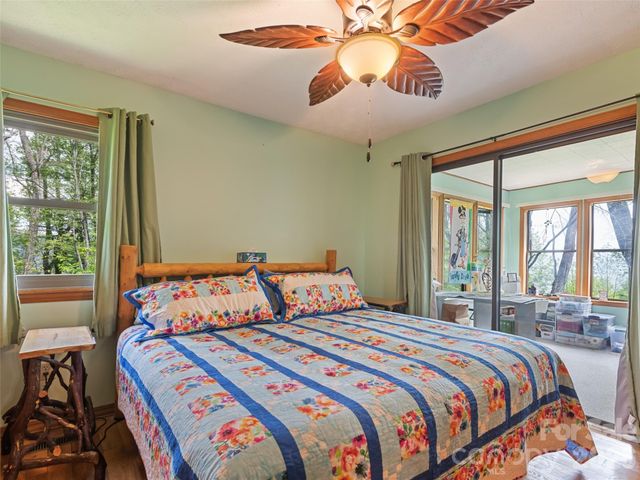 2863 Heath Peak Road, Waynesville, NC 28785