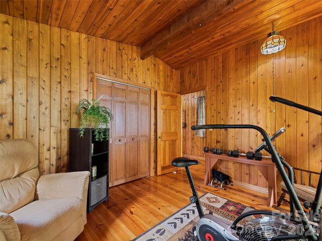 2863 Heath Peak Road, Waynesville, NC 28785