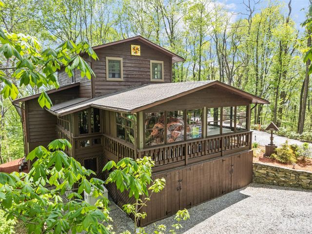 2863 Heath Peak Road, Waynesville, NC 28785