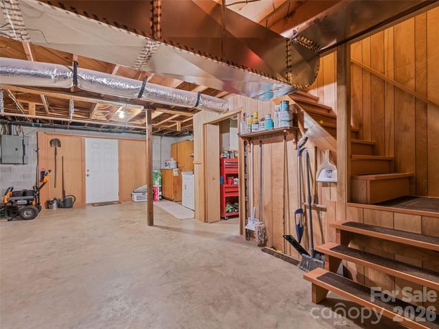 2863 Heath Peak Road, Waynesville, NC 28785