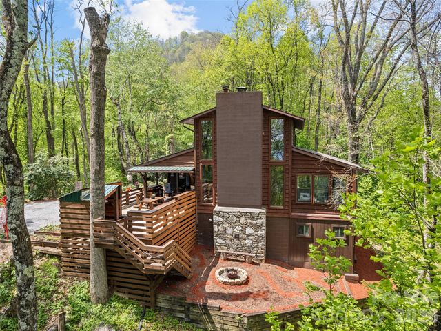 2863 Heath Peak Road, Waynesville, NC 28785