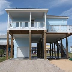 13214 Buccaneer Parkway, Freeport, TX 77541