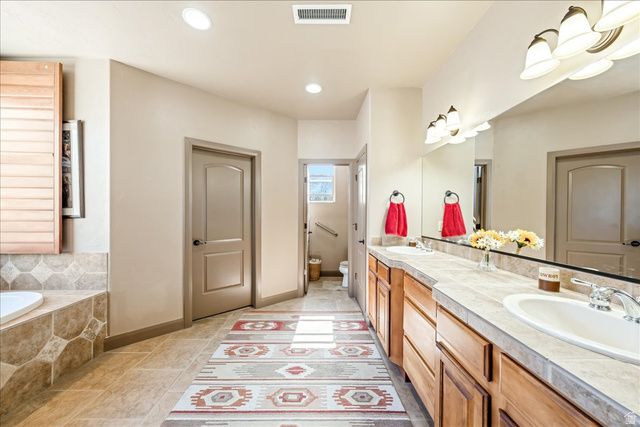 1112 W SAPPHIRE, Diamond Valley, UT 84770
