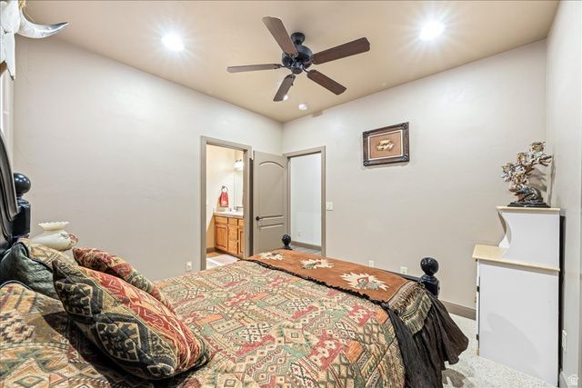 1112 W SAPPHIRE, Diamond Valley, UT 84770