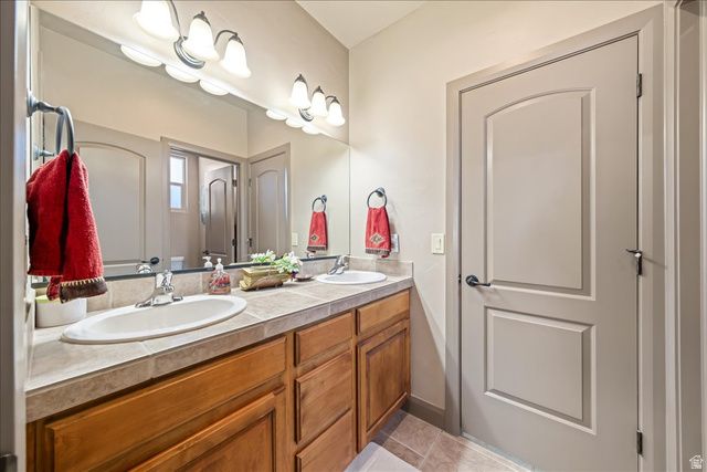1112 W SAPPHIRE, Diamond Valley, UT 84770