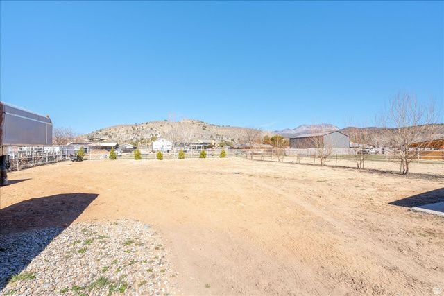 1112 W SAPPHIRE, Diamond Valley, UT 84770