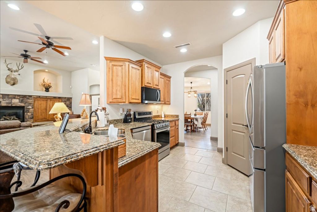 Image 17 of property listing at 1112 W SAPPHIRE, Diamond Valley, UT 84770