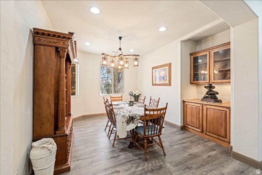 Image 20 of property listing at 1112 W SAPPHIRE, Diamond Valley, UT 84770