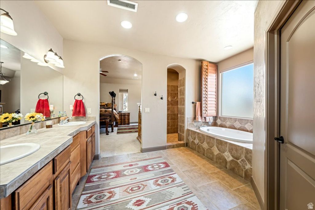 Image 31 of property listing at 1112 W SAPPHIRE, Diamond Valley, UT 84770