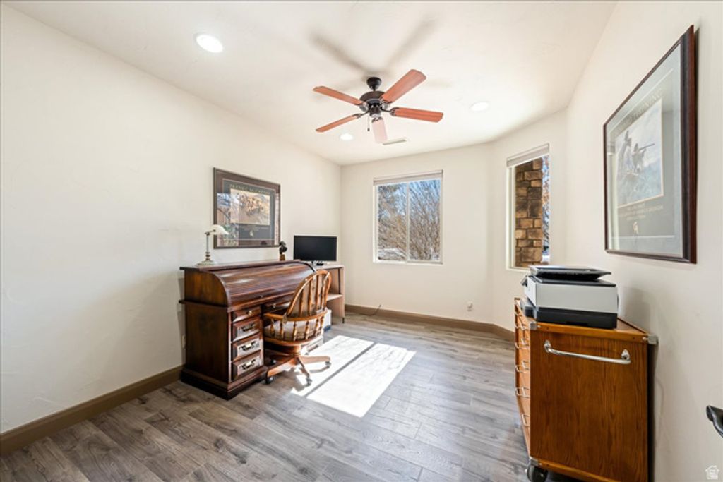 Image 43 of property listing at 1112 W SAPPHIRE, Diamond Valley, UT 84770