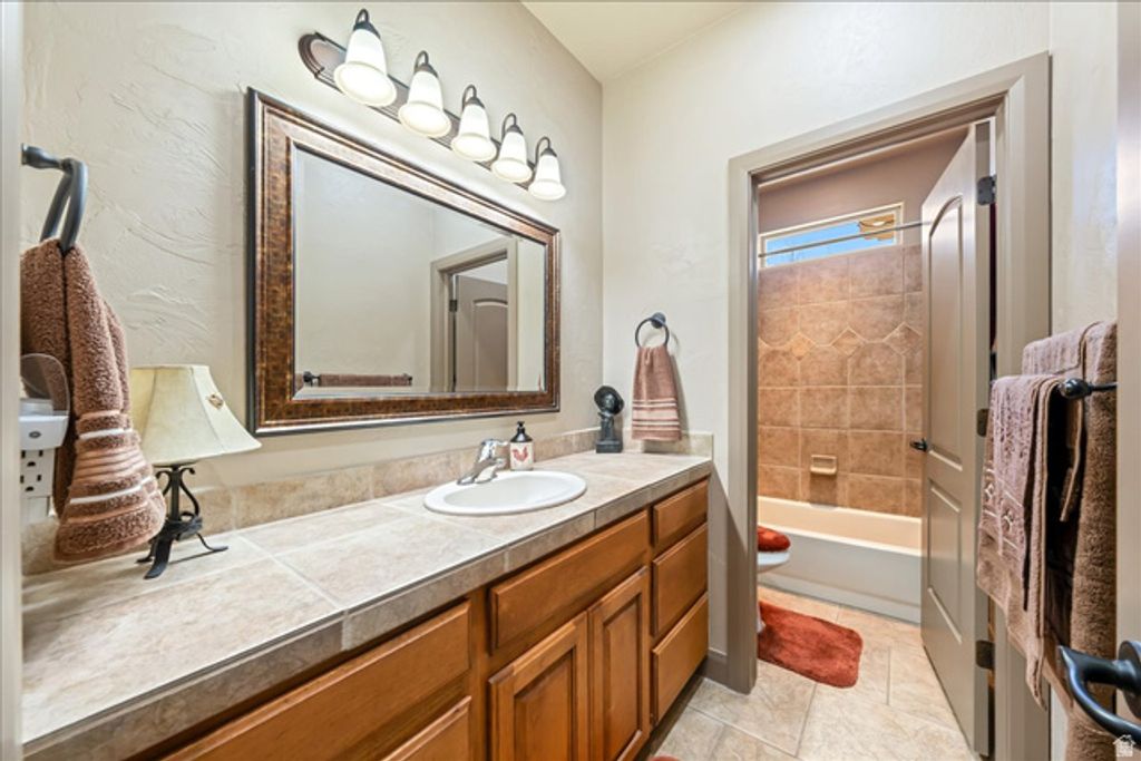 Image 45 of property listing at 1112 W SAPPHIRE, Diamond Valley, UT 84770