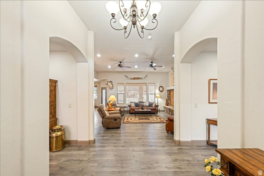 Image 8 of property listing at 1112 W SAPPHIRE, Diamond Valley, UT 84770