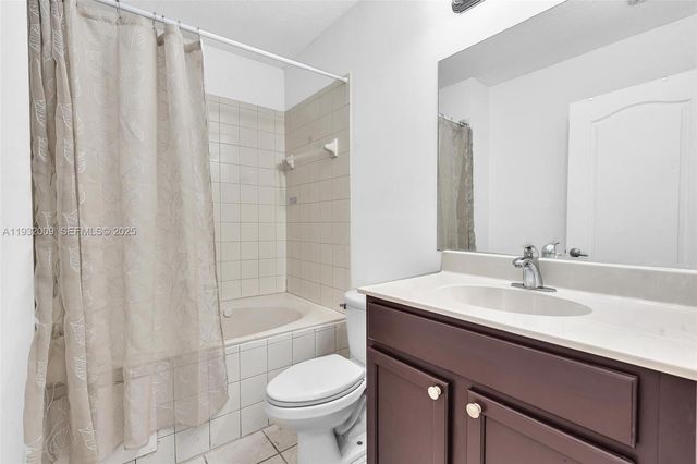 21205 NW 14 PL 819, Miami Gardens, FL 33169