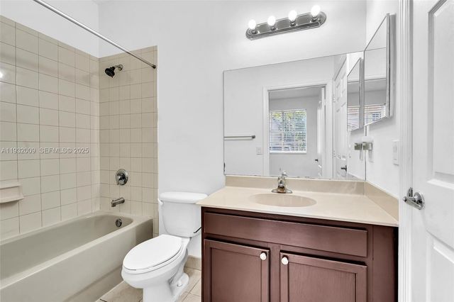 21205 NW 14 PL 819, Miami Gardens, FL 33169