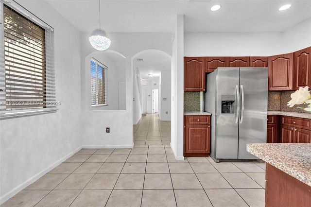 21205 NW 14 PL 819, Miami Gardens, FL 33169