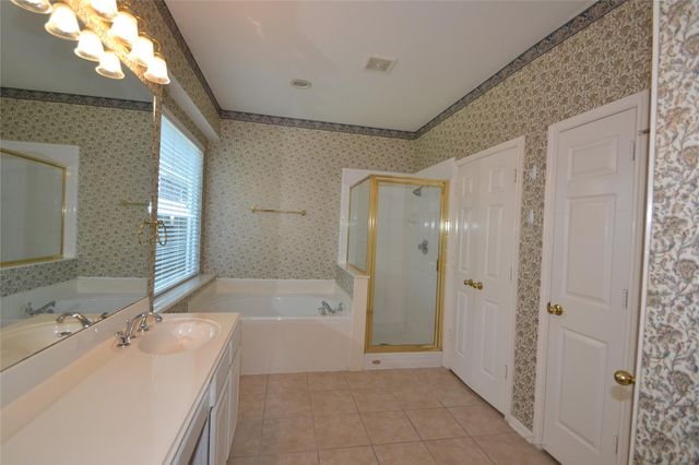 15307 Amesbury Lane, Sugar Land, TX 77478