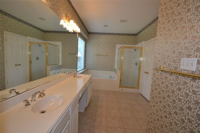 15307 Amesbury Lane, Sugar Land, TX 77478