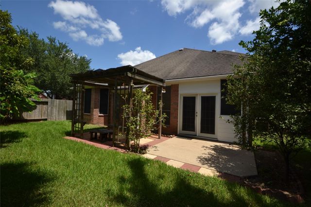 15307 Amesbury Lane, Sugar Land, TX 77478