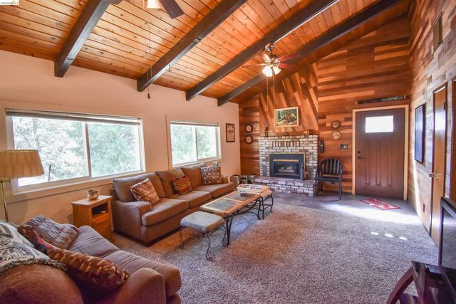 21881 Phoenix Lake Rd, Sonora, CA 95370