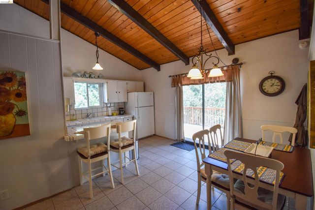 21881 Phoenix Lake Rd, Sonora, CA 95370