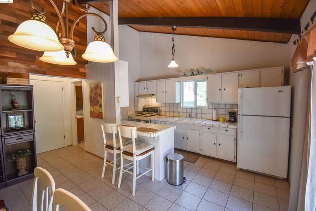 21881 Phoenix Lake Rd, Sonora, CA 95370