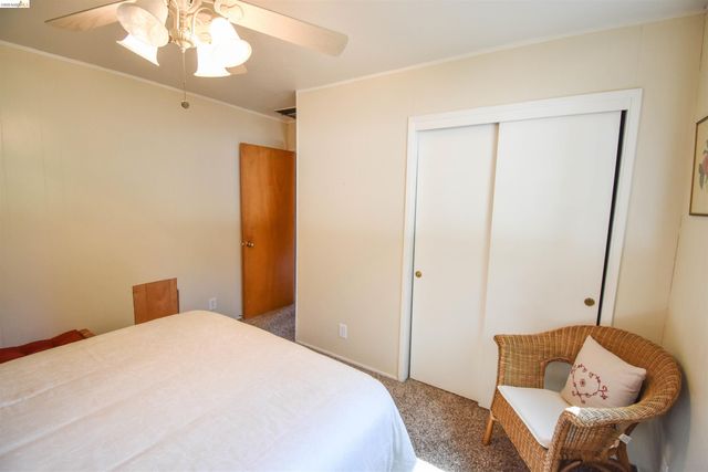 21881 Phoenix Lake Rd, Sonora, CA 95370