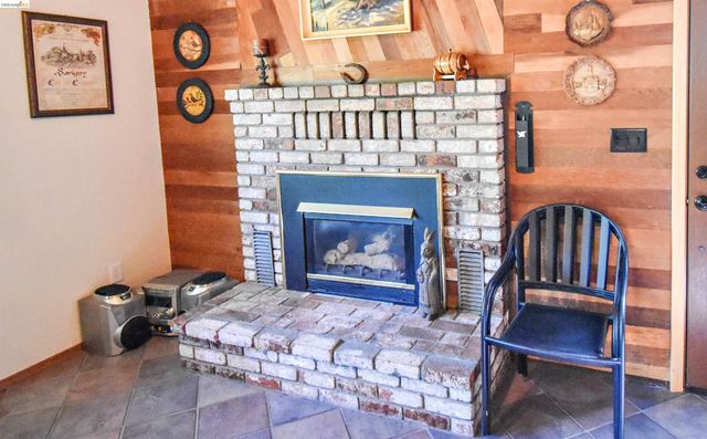 21881 Phoenix Lake Rd, Sonora, CA 95370