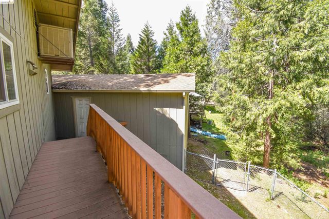 21881 Phoenix Lake Rd, Sonora, CA 95370