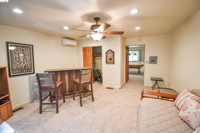 21881 Phoenix Lake Rd, Sonora, CA 95370