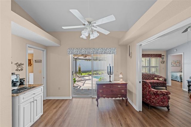 6323 SILVER LAKES DRIVE E, Lakeland, FL 33810