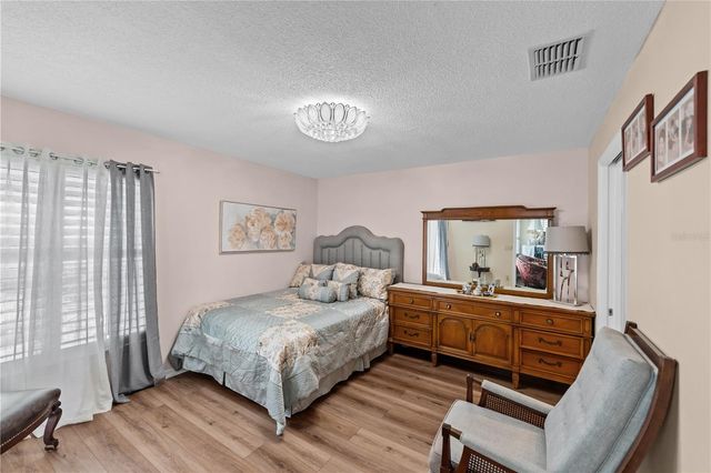6323 SILVER LAKES DRIVE E, Lakeland, FL 33810