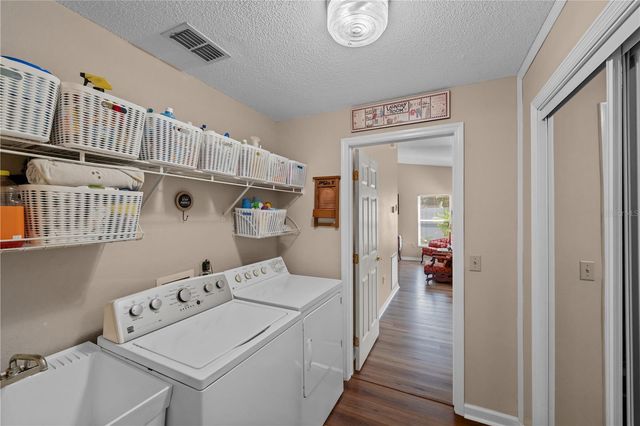 6323 SILVER LAKES DRIVE E, Lakeland, FL 33810