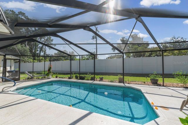 6323 SILVER LAKES DRIVE E, Lakeland, FL 33810