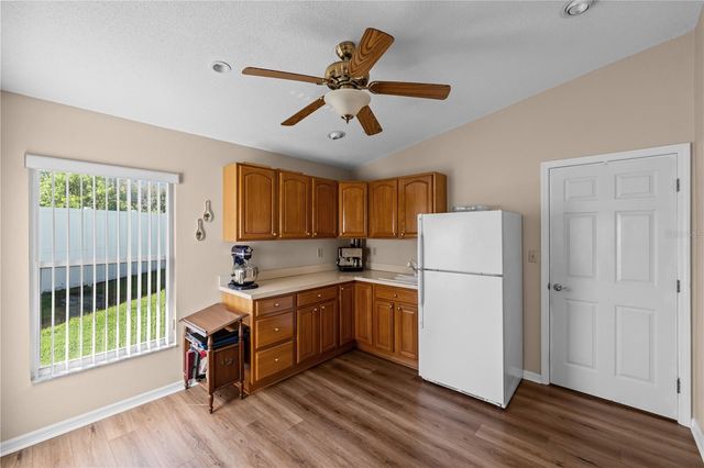 6323 SILVER LAKES DRIVE E, Lakeland, FL 33810