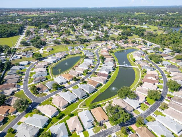 6323 SILVER LAKES DRIVE E, Lakeland, FL 33810