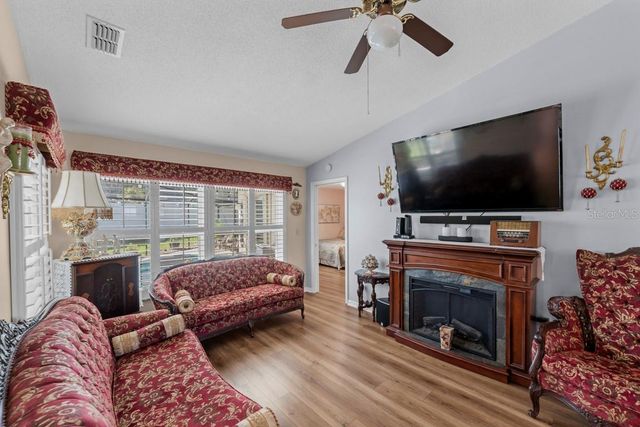6323 SILVER LAKES DRIVE E, Lakeland, FL 33810