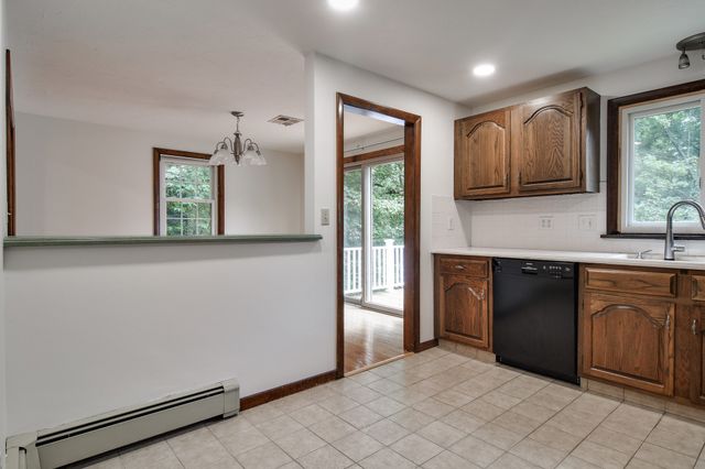 27 Woodland St, Natick, MA 01760