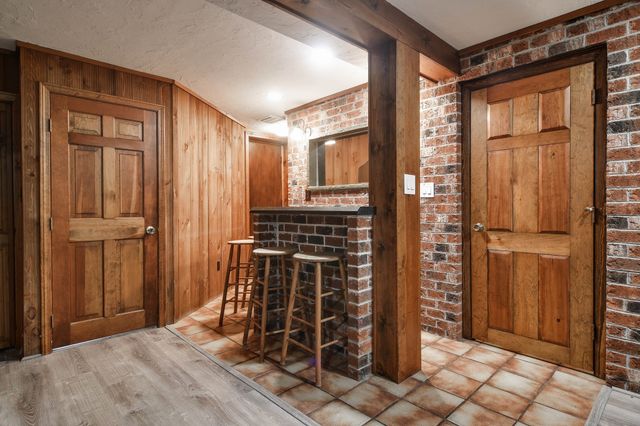 27 Woodland St, Natick, MA 01760