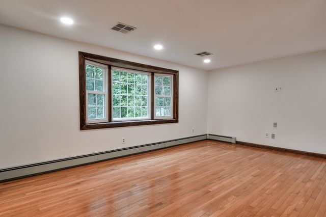 27 Woodland St, Natick, MA 01760