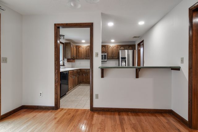 27 Woodland St, Natick, MA 01760
