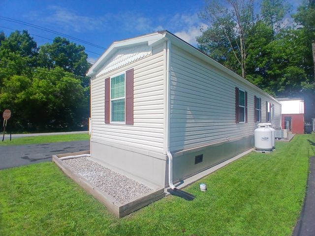 3 Daniels Drive, Enfield, NH 03748