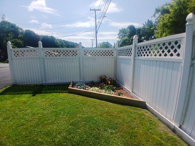 3 Daniels Drive, Enfield, NH 03748